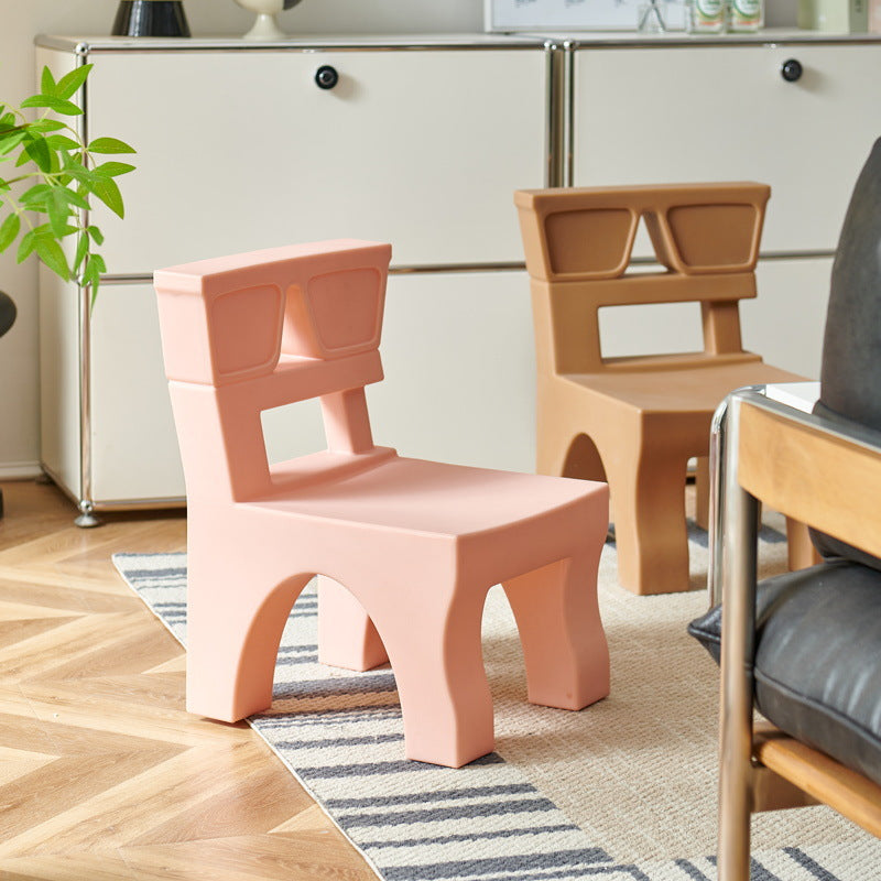 Zeitgenössischer nordischer quadratischer Kunststoffhocker für Kinderzimmer & Wohnzimmer 