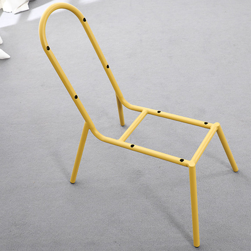Zeitgenössischer nordischer Kunststoff- & Eisen-Stuhl mit gebogener Rückenlehne und rundem Sitz für Schlafzimmer, Wohnzimmer, Balkon 