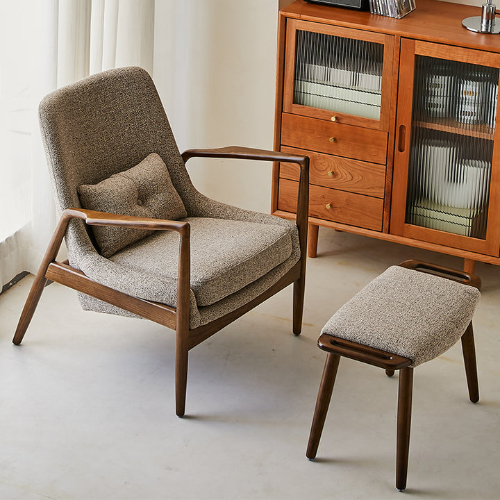 Zeitgenössischer nordischer Leder-, Stoff- &amp; Holz-Akzentstuhl mit geschwungener Form für Schlafzimmer &amp; Wohnzimmer 