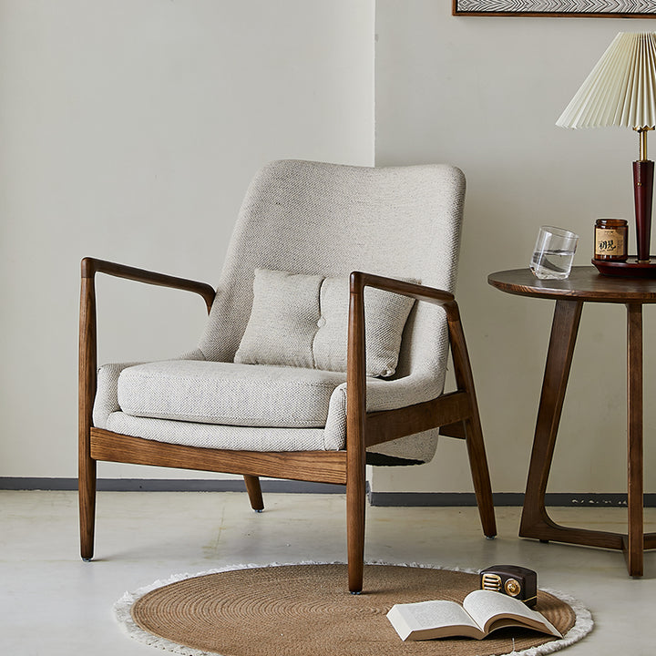 Zeitgenössischer nordischer Leder-, Stoff- &amp; Holz-Akzentstuhl mit geschwungener Form für Schlafzimmer &amp; Wohnzimmer 