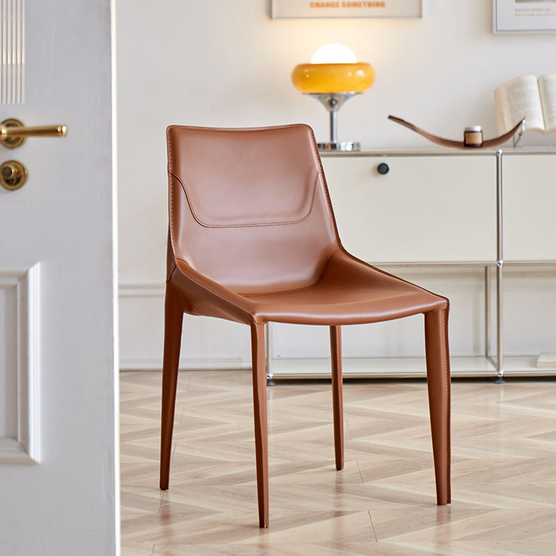 Moderner minimalistischer Sattel Leder &amp; Kohlenstoffstahl gebogener quadratischer Esszimmerstuhl für Esszimmer &amp; Wohnzimmer 