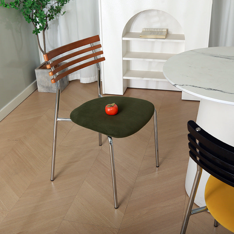 Silla de comedor curva de tela e hierro minimalista moderna para comedor y sala de estar 