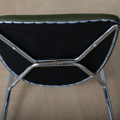 Silla de comedor curva de tela e hierro minimalista moderna para comedor y sala de estar 