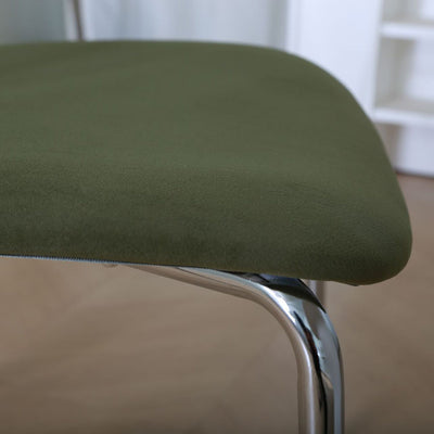 Silla de comedor curva de tela e hierro minimalista moderna para comedor y sala de estar 