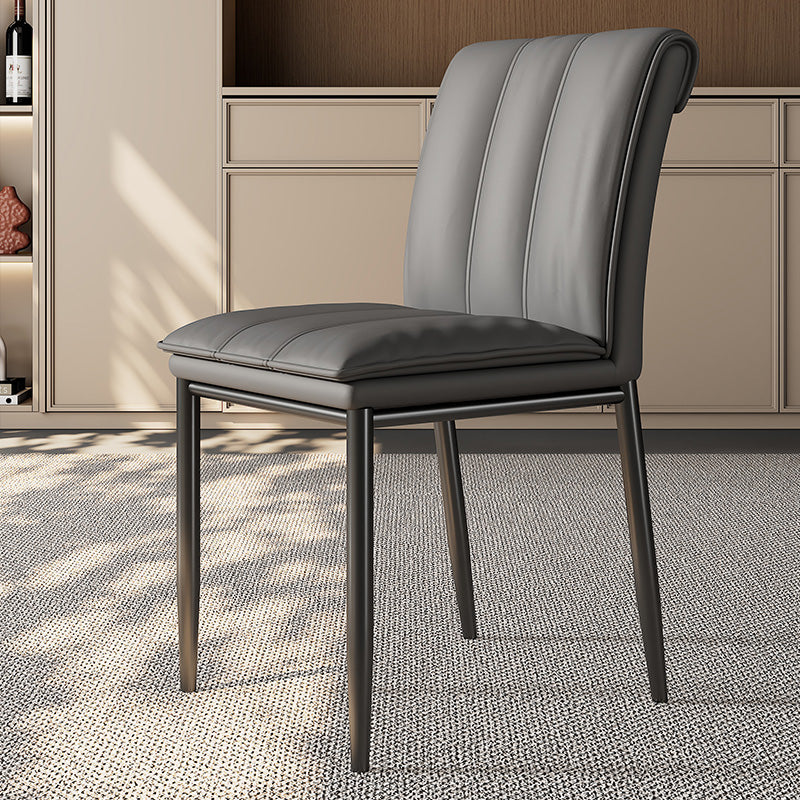 Moderna silla de comedor cuadrada minimalista de cuero y acero al carbono para comedor y sala de estar 