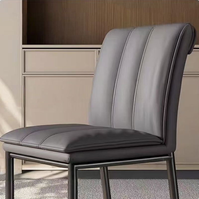 Moderna silla de comedor cuadrada minimalista de cuero y acero al carbono para comedor y sala de estar 