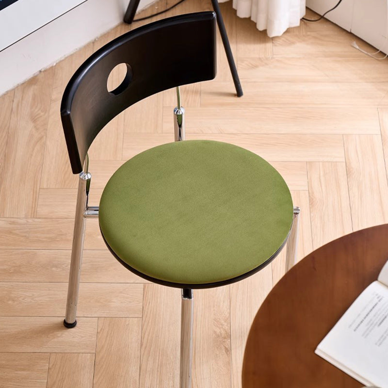 Chaise de salle à manger ronde incurvée en velours vintage traditionnel, bois et acier inoxydable pour chambre, salon et cuisine 