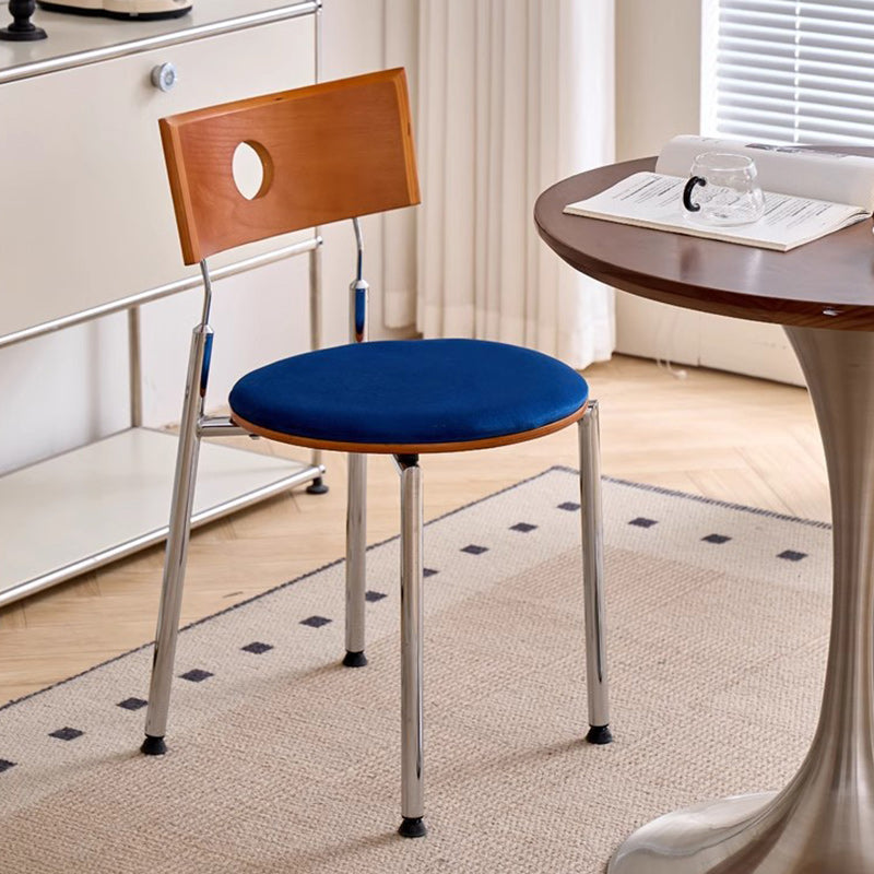 Chaise de salle à manger ronde incurvée en velours vintage traditionnel, bois et acier inoxydable pour chambre, salon et cuisine 