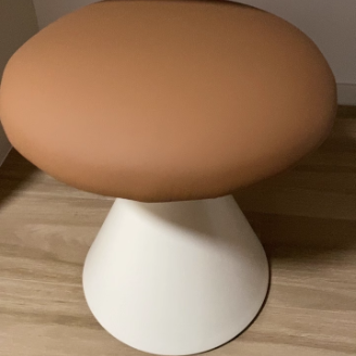 Moderner minimalistischer PU-Leder- und Eisen-Pilzkegel-Schminkhocker für Schlafzimmer &amp; Wohnzimmer 