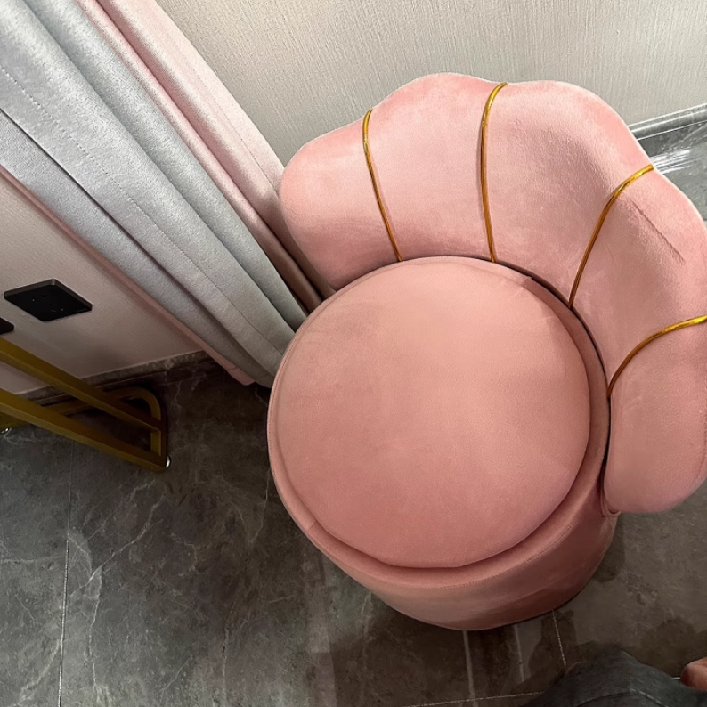 Tabouret de coiffeuse rond en velours nordique contemporain et en bois en forme de pétale avec 1 rangement pour chambre et salon 