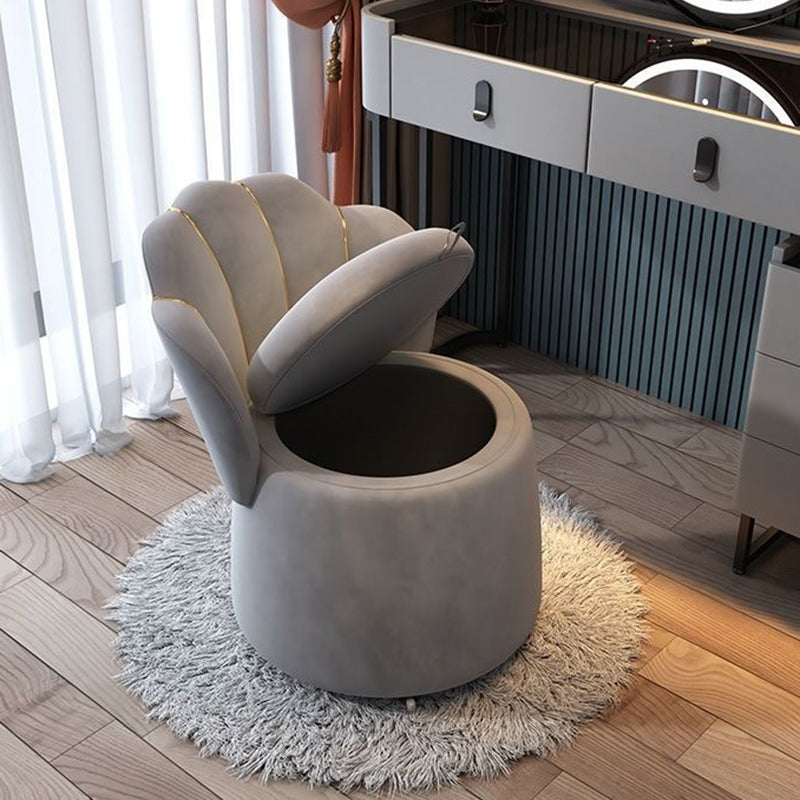 Tabouret de coiffeuse rond en velours nordique contemporain et en bois en forme de pétale avec 1 rangement pour chambre et salon 