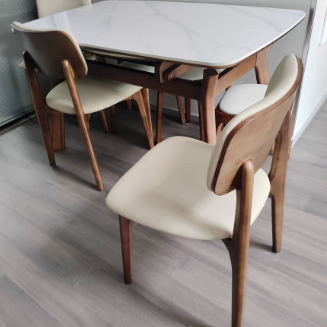 Chaise de salle à manger carrée incurvée en bois et cuir minimaliste moderne pour salon, chambre et cuisine 