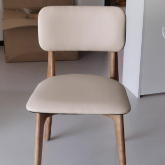 Chaise de salle à manger carrée incurvée en bois et cuir minimaliste moderne pour salon, chambre et cuisine 