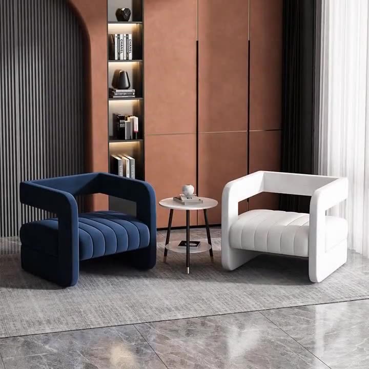 Chaise d'accent carrée en velours et métal nordique contemporain pour chambre et salon 