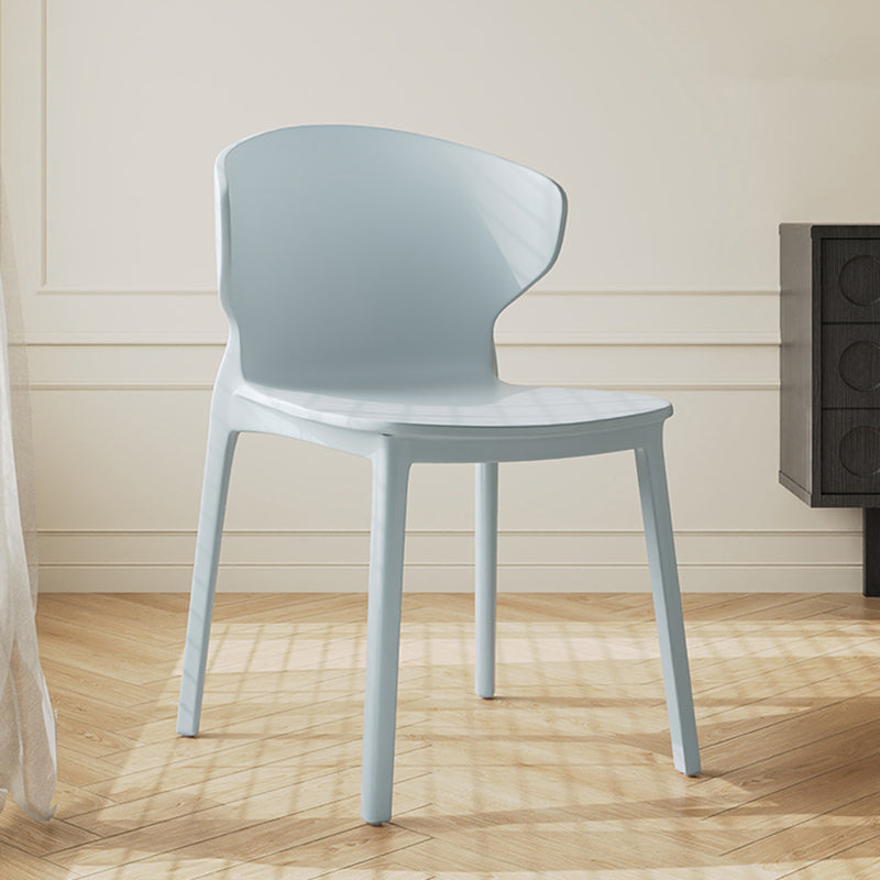 Moderner minimalistischer geometrischer PP-Kunststoff stapelbarer Esszimmerstuhl Rückenlehne ohne Armlehnen für Esszimmer 