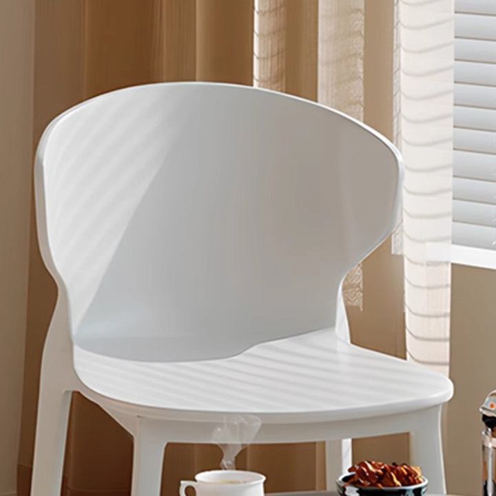 Moderner minimalistischer geometrischer PP-Kunststoff stapelbarer Esszimmerstuhl Rückenlehne ohne Armlehnen für Esszimmer 