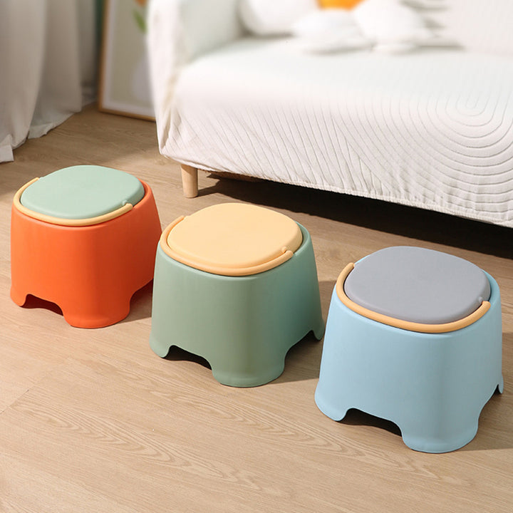 Tabouret bas portable empilable en plastique PP à forme carrée arrondie, style nordique contemporain, sans dossier ni accoudoirs, pour salon 
