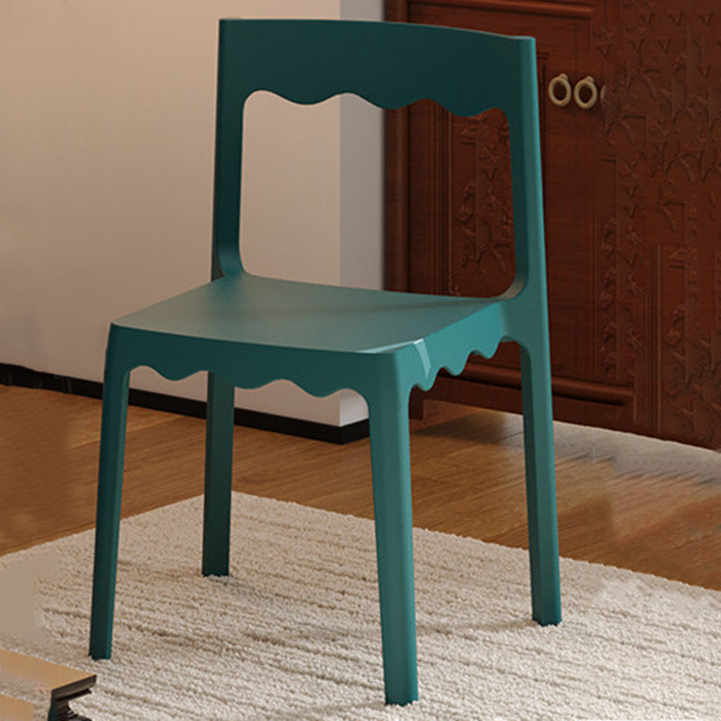Chaise de salle à manger empilable carrée en plastique PP, style nordique contemporain, sans accoudoirs, avec dossier, pour salle à manger 