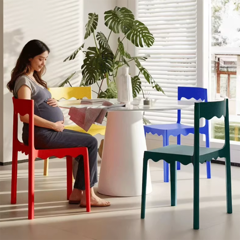 Chaise de salle à manger empilable carrée en plastique PP, style nordique contemporain, sans accoudoirs, avec dossier, pour salle à manger 