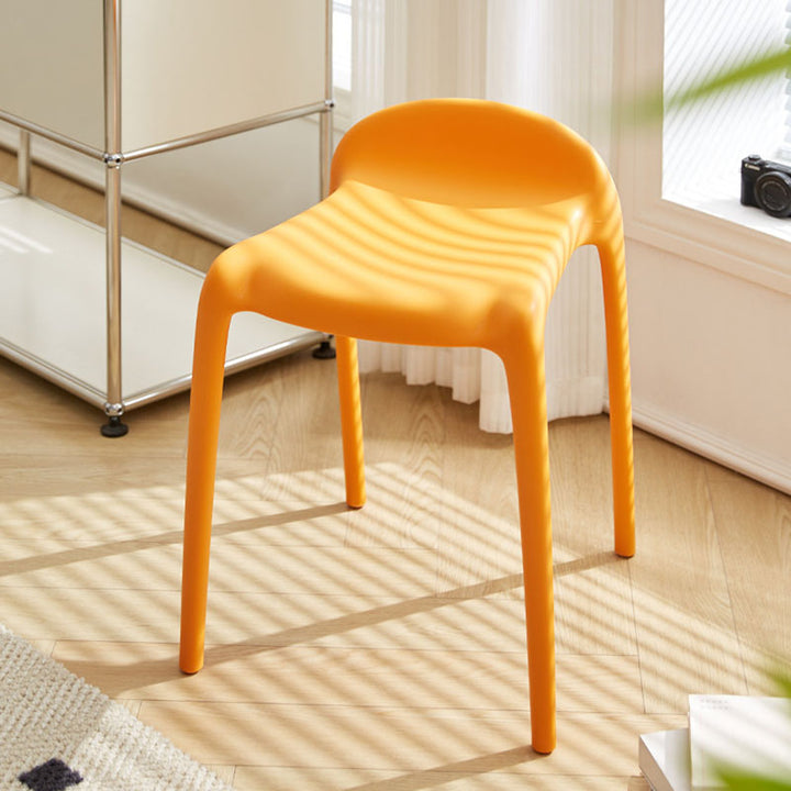 Chaise de salle à manger empilable en plastique PP incurvé, minimaliste moderne, sans dossier ni accoudoirs, pour salle à manger 