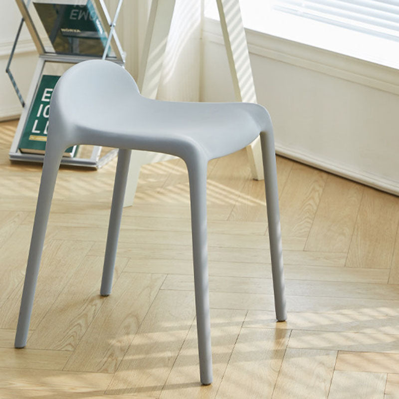 Chaise de salle à manger empilable en plastique PP incurvé, minimaliste moderne, sans dossier ni accoudoirs, pour salle à manger 