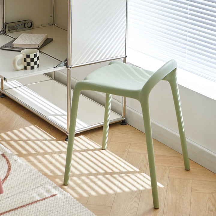 Chaise de salle à manger empilable en plastique PP incurvé, minimaliste moderne, sans dossier ni accoudoirs, pour salle à manger 