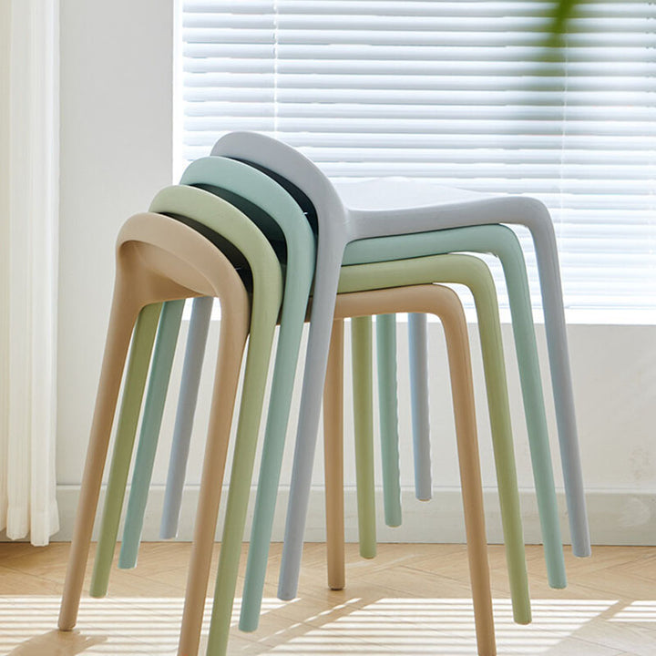 Chaise de salle à manger empilable en plastique PP incurvé, minimaliste moderne, sans dossier ni accoudoirs, pour salle à manger 