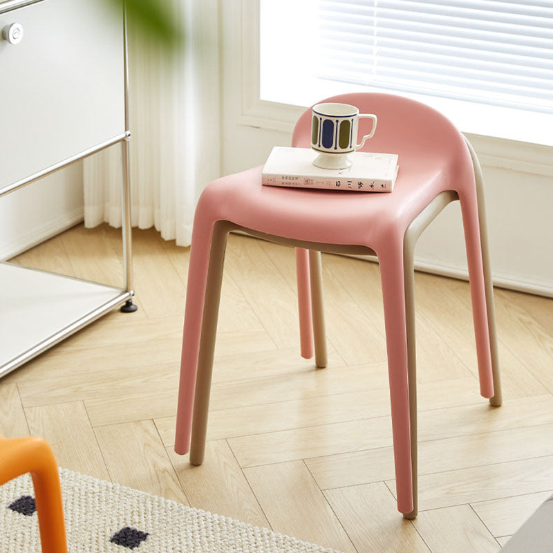 Chaise de salle à manger empilable en plastique PP incurvé, minimaliste moderne, sans dossier ni accoudoirs, pour salle à manger 