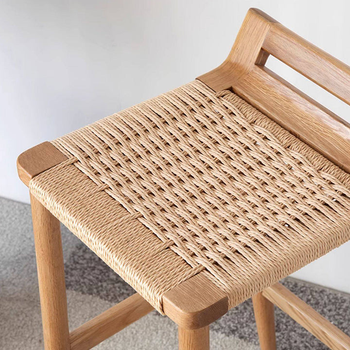 Tabouret de bar trapézoïdal en bois de chêne rouge japonais traditionnel avec tressage en corde de chanvre, sans dossier ni accoudoirs, pour salle à manger 