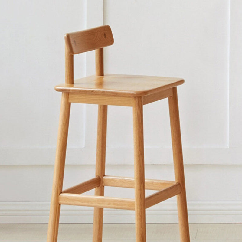 Traditioneller japanischer Barhocker aus Eichenholz mit trapezförmiger Rückenlehne und Fußstütze für Wohnzimmer und Esszimmer 