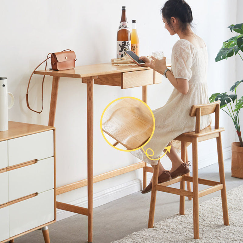 Traditioneller japanischer Barhocker aus Eichenholz mit trapezförmiger Rückenlehne und Fußstütze für Wohnzimmer und Esszimmer 