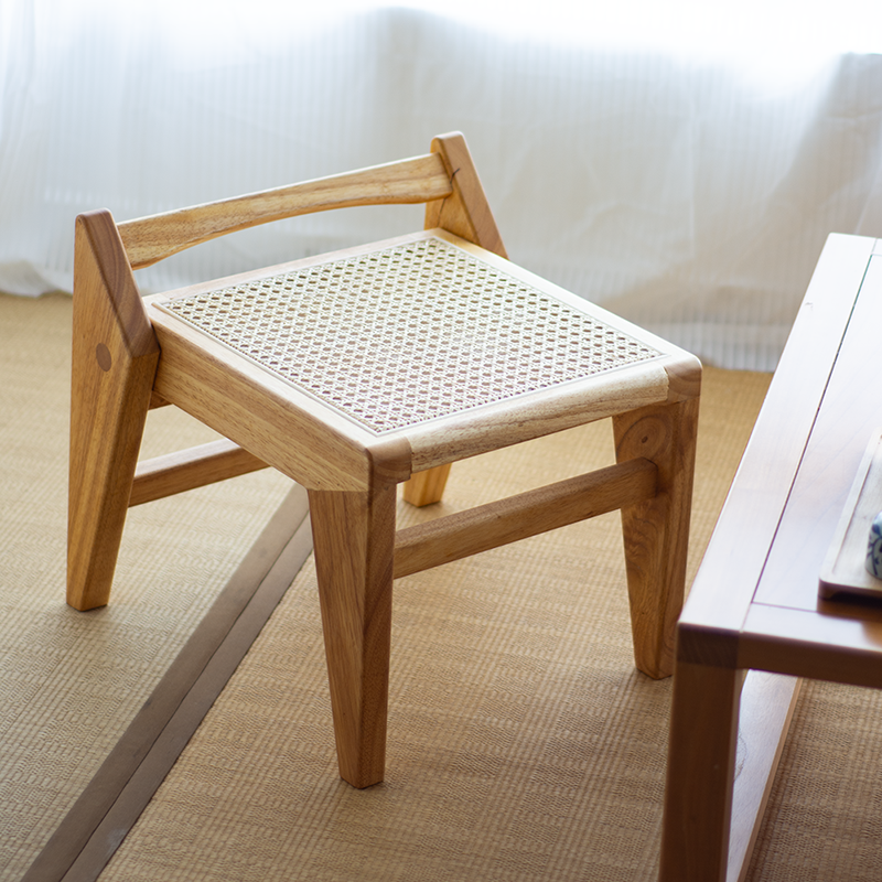 Taburete bajo trapezoidal ligero y portátil, sin respaldo ni reposabrazos, de madera de toon chino rústico tradicional y tejido de ratán, para entrada y pasillo 