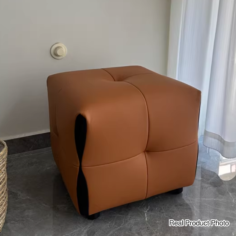 Taburete bajo cuadrado sin respaldo ni brazos de madera maciza escandinava contemporánea con piel sintética esponjosa para sala de estar y recibidor 