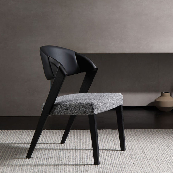 Chaise de salle à manger carrée semi-ronde en cuir microfibre créatif contemporain en bois de frêne avec dossier scientifique pour salon et salle à manger 