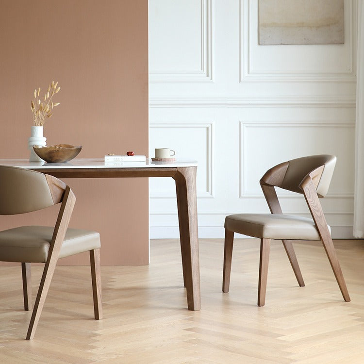 Chaise de salle à manger carrée semi-ronde en cuir microfibre créatif contemporain en bois de frêne avec dossier scientifique pour salon et salle à manger 