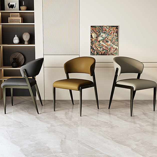 Chaise de salle à manger contemporaine scandinave en cuir PU acier au carbone carré arrondi avec dossier pour salon et salle à manger 