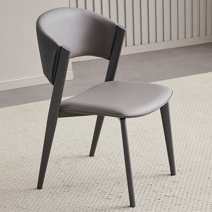 Chaise de salle à manger carrée incurvée en métal acier au carbone en cuir synthétique scandinave contemporain avec dossier pour salon et salle à manger 