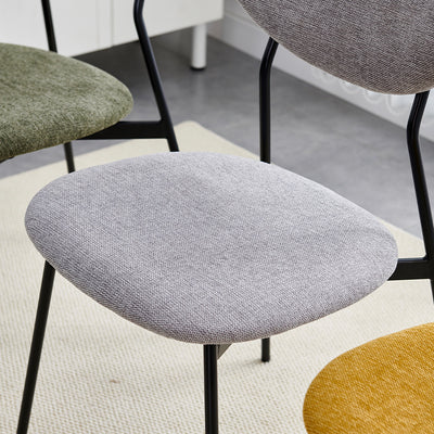 Silla de comedor semicircular de hierro de lino escandinavo contemporáneo con respaldo para sala de estar y comedor 