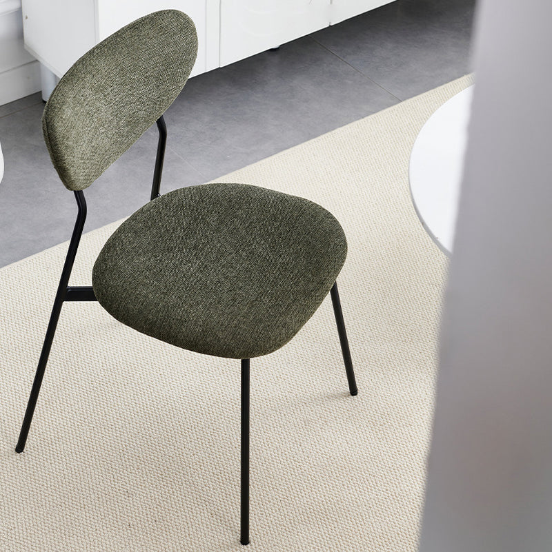 Silla de comedor semicircular de hierro de lino escandinavo contemporáneo con respaldo para sala de estar y comedor 