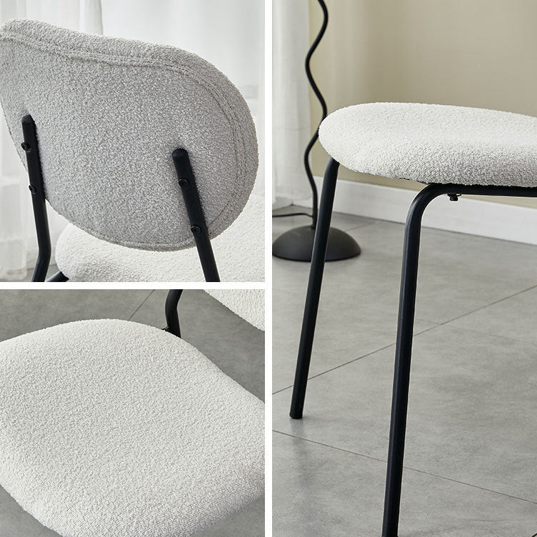 Silla de comedor redonda de hierro de terciopelo escandinavo contemporáneo con respaldo para sala de estar 