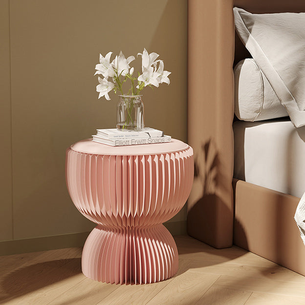 Zeitgenössischer kreativer PU-Leder-Kraftpapier-Rundzylinder-Faltbarer niedriger Hocker für Schlafzimmer & Wohnzimmer 