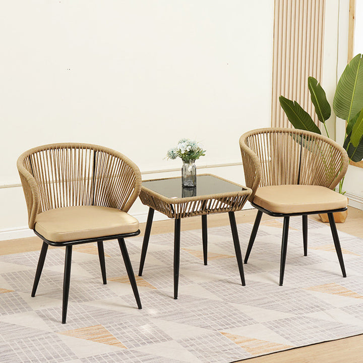 Chaise d'accent semi-ronde en rotin chinois traditionnel, coton et métal avec dossier pour salon 