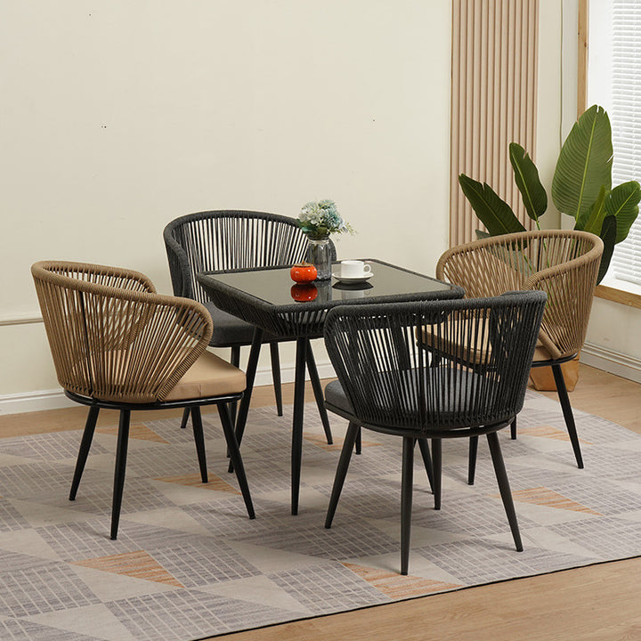 Chaise d'accent semi-ronde en rotin chinois traditionnel, coton et métal avec dossier pour salon 