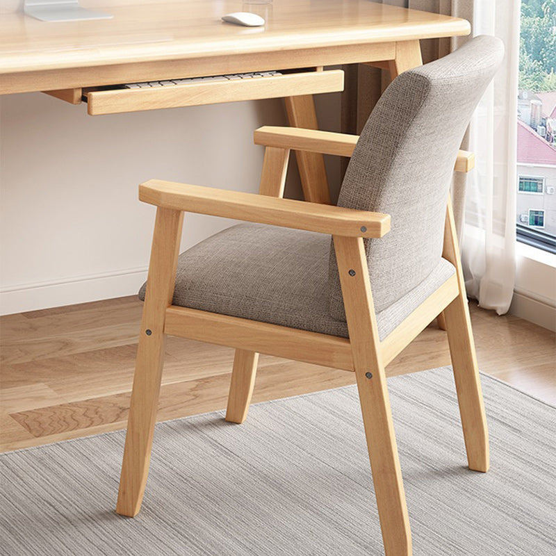 Silla de comedor rectangular moderna minimalista de madera maciza y tela con respaldo y reposabrazos para comedor 