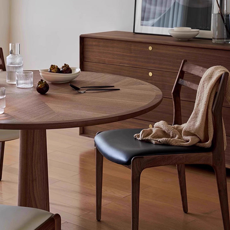 Traditioneller chinesischer PU-Leder Esszimmerstuhl aus massivem Holz mit gebogenem quadratischem Design und Rückenlehne für das Esszimmer 