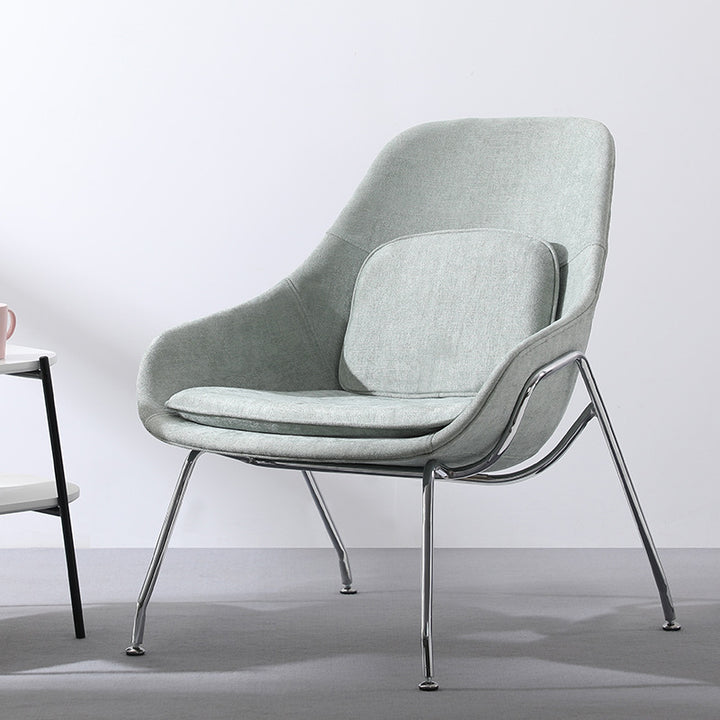 Chaise d'accent carrée incurvée en fer moderne en tissu scandinave avec dossier pour salon 