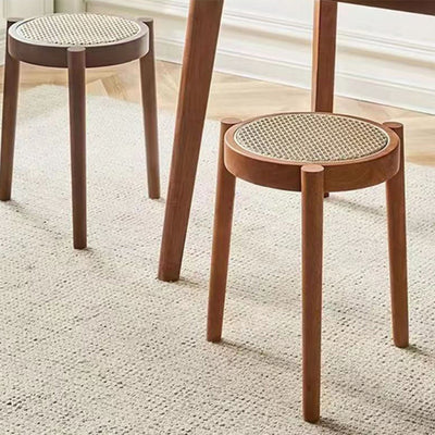 Zeitgenössischer skandinavischer Rattan-Gummibaumholz-Rundhocker für das Wohnzimmer 