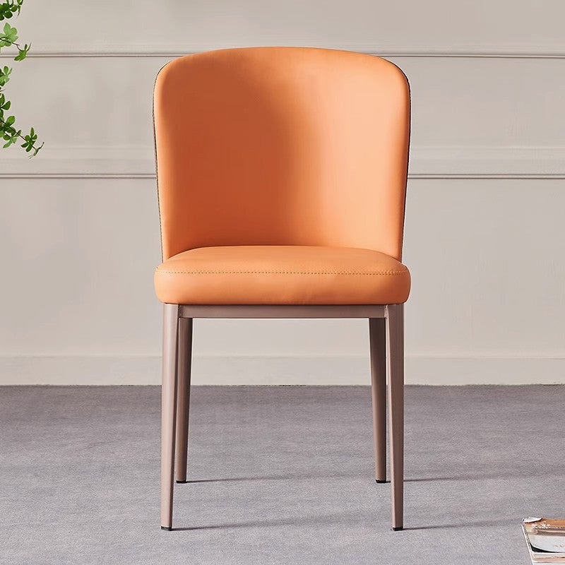 Zeitgenössischer skandinavischer PU-Leder-Kohlenstoffstahl-gekrümmter quadratischer Esszimmerstuhl mit Rückenlehne für das Esszimmer 