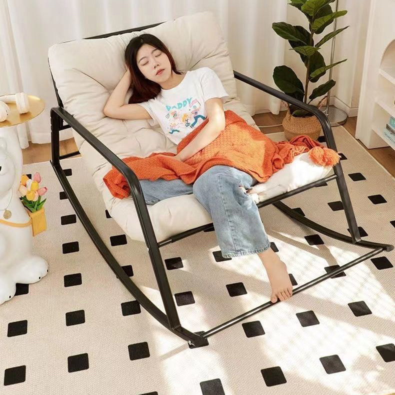 Fauteuil d’accent oscillant en forme de S, en tissu technique contemporain et acier au carbone, avec dossier et accoudoirs, pour salon 