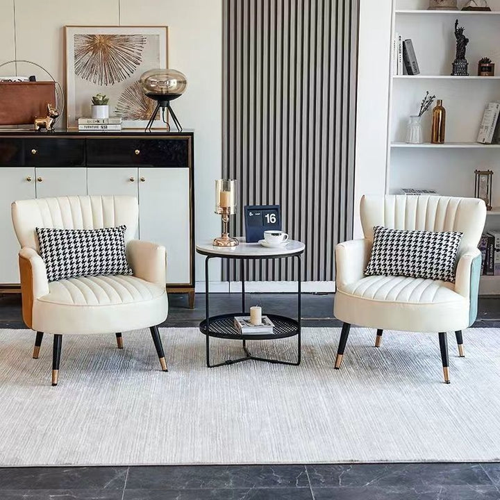 Chaise d'accent contemporaine scandinave en similicuir microfibre avec structure métallique, ronde et carrée, avec dossier et accoudoirs pour salon 